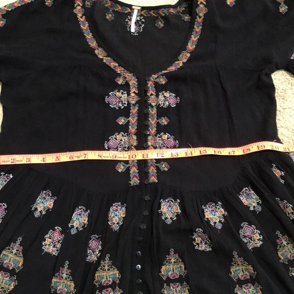 NWOT! FREE PEOPLE Size XS Black Embroidered Top - Picture 7 of 8